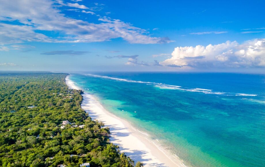 Costa de Diani Beach