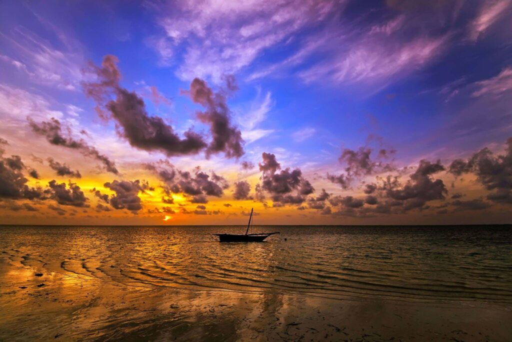 crucero al atardecer