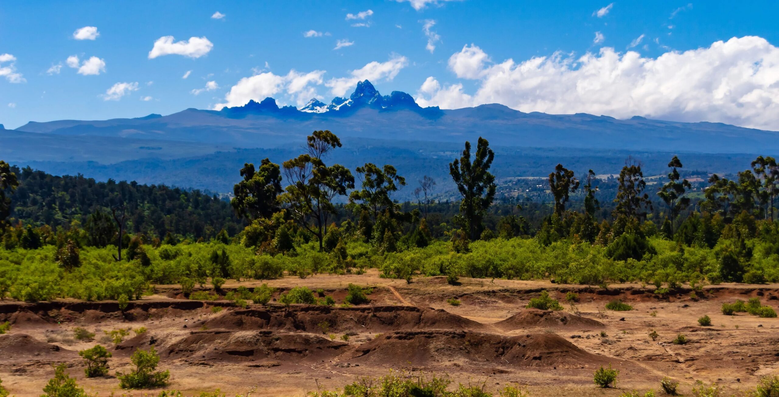 Monte Kenia por la Ruta Sirimon (1/5) | Sirimon Gate (2640 m) - Old Moses Camp (3340 m)